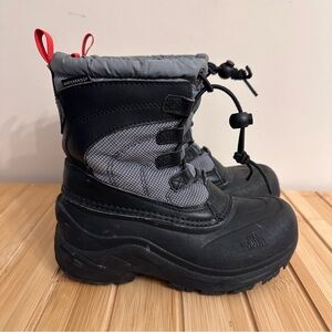 The North Face Youth Alpenglow IV Boys Black  Size 13 Waterproof Winter Boots